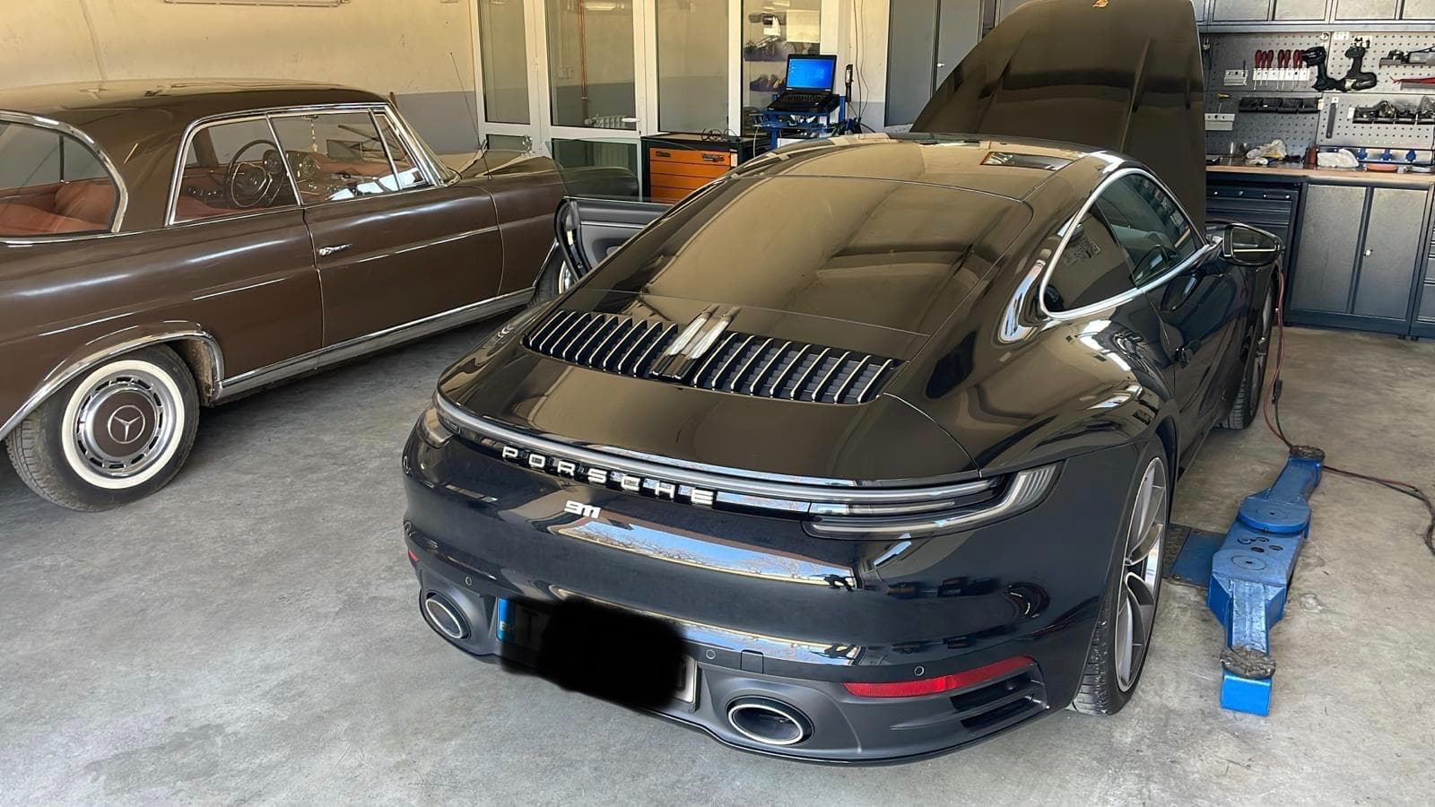 Porsche 911