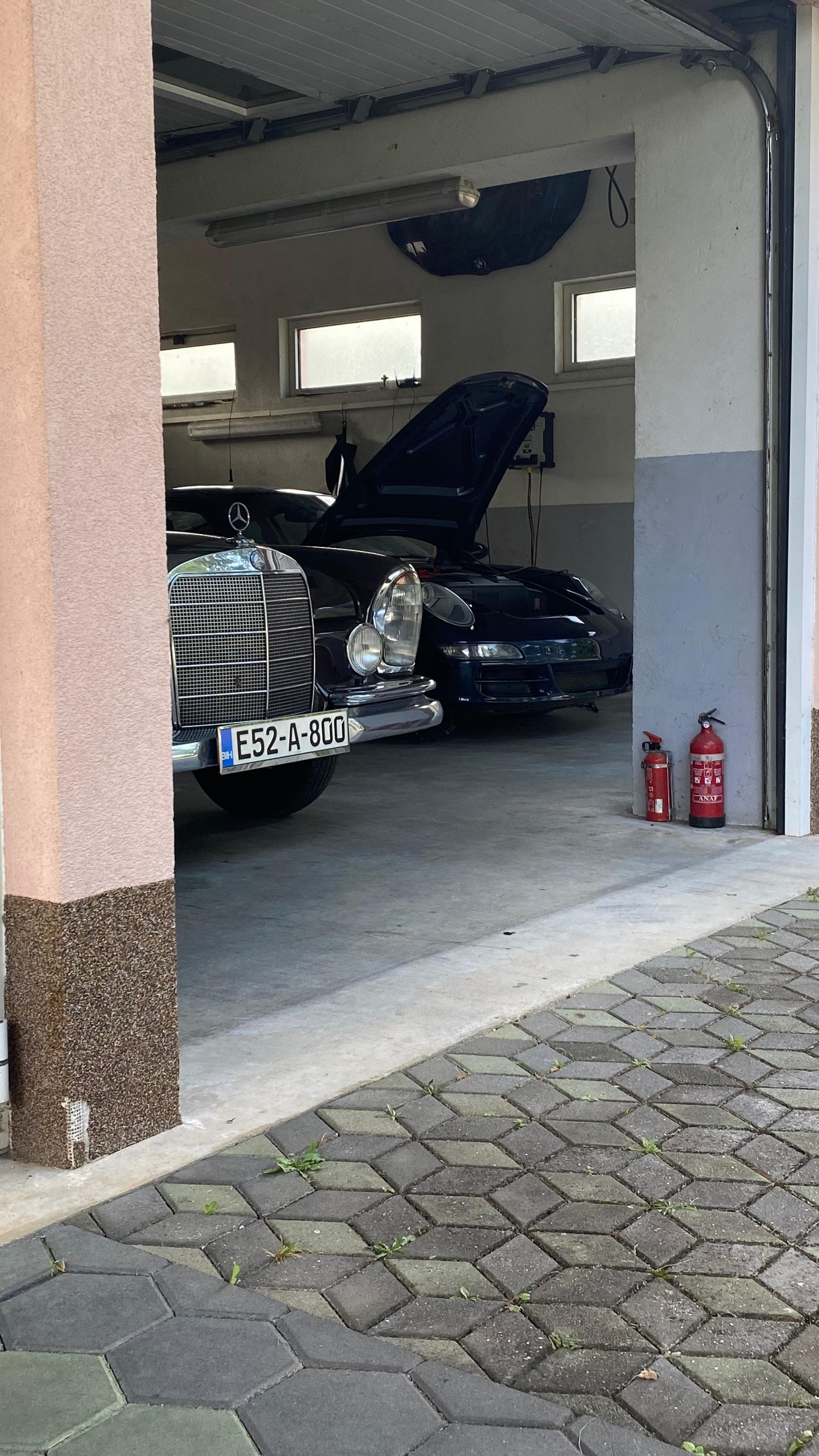 Oldtimer Mercedes & Porsche